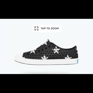 NWT Native Jefferson print star shoes size 9